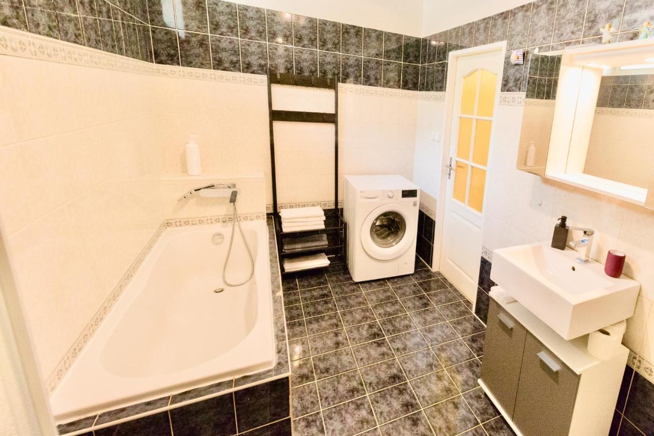 Apartman U Berounky Beroun  Luaran gambar