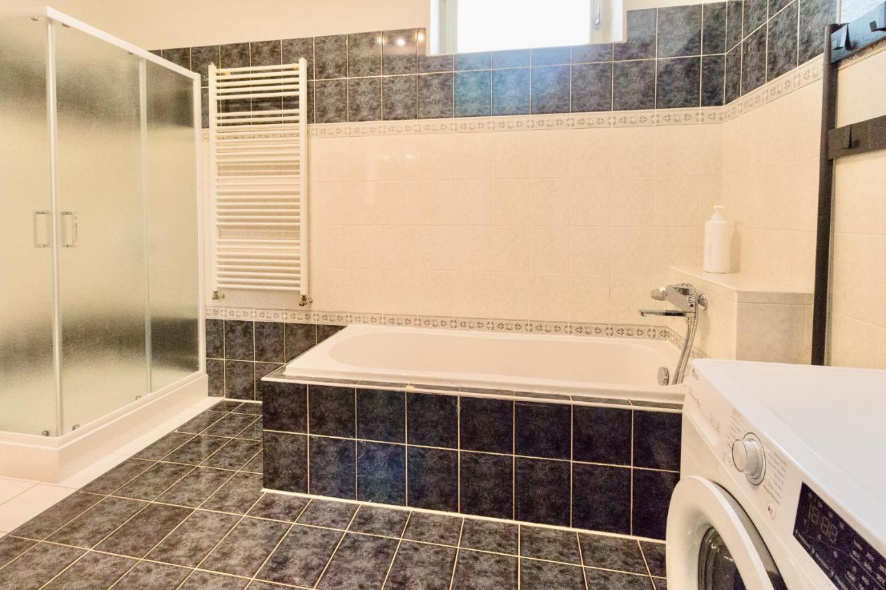 Apartman U Berounky Beroun  Luaran gambar