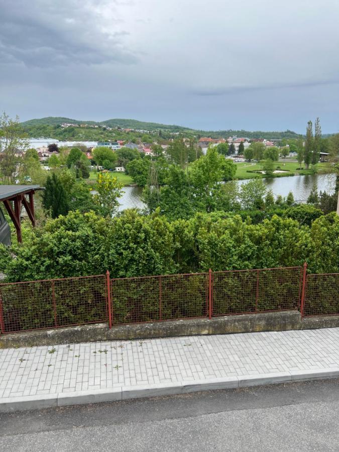Apartman U Berounky Beroun  Luaran gambar